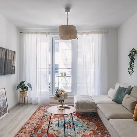 Corvin Apartment With Balcony And Ac Budapeste Exterior foto