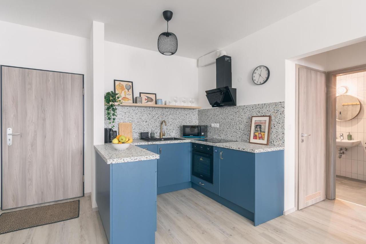 Corvin Apartment With Balcony And Ac Budapeste Exterior foto