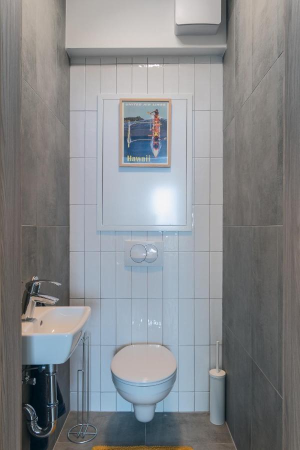Corvin Apartment With Balcony And Ac Budapeste Exterior foto