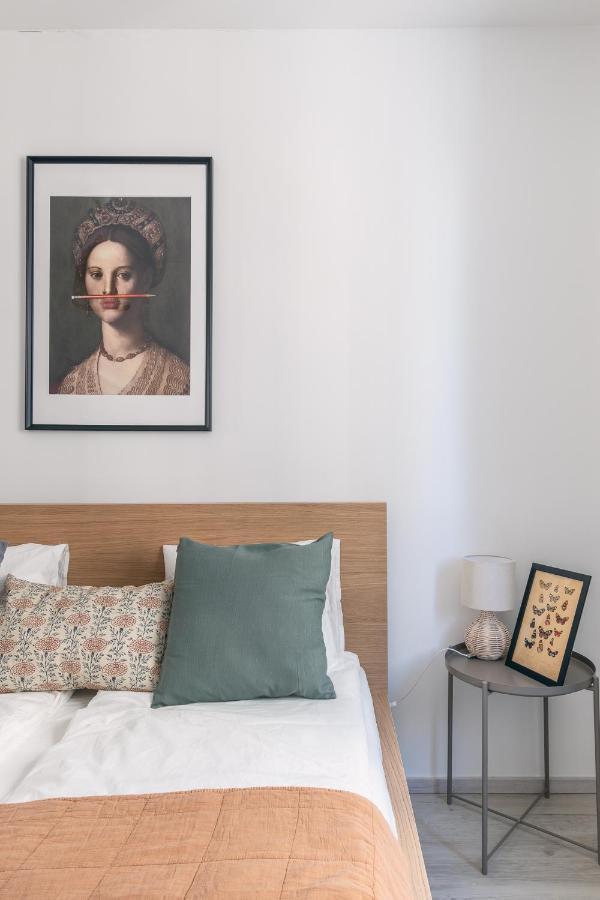 Corvin Apartment With Balcony And Ac Budapeste Exterior foto
